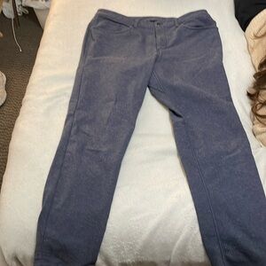Sz 35 Lululemon abc pant